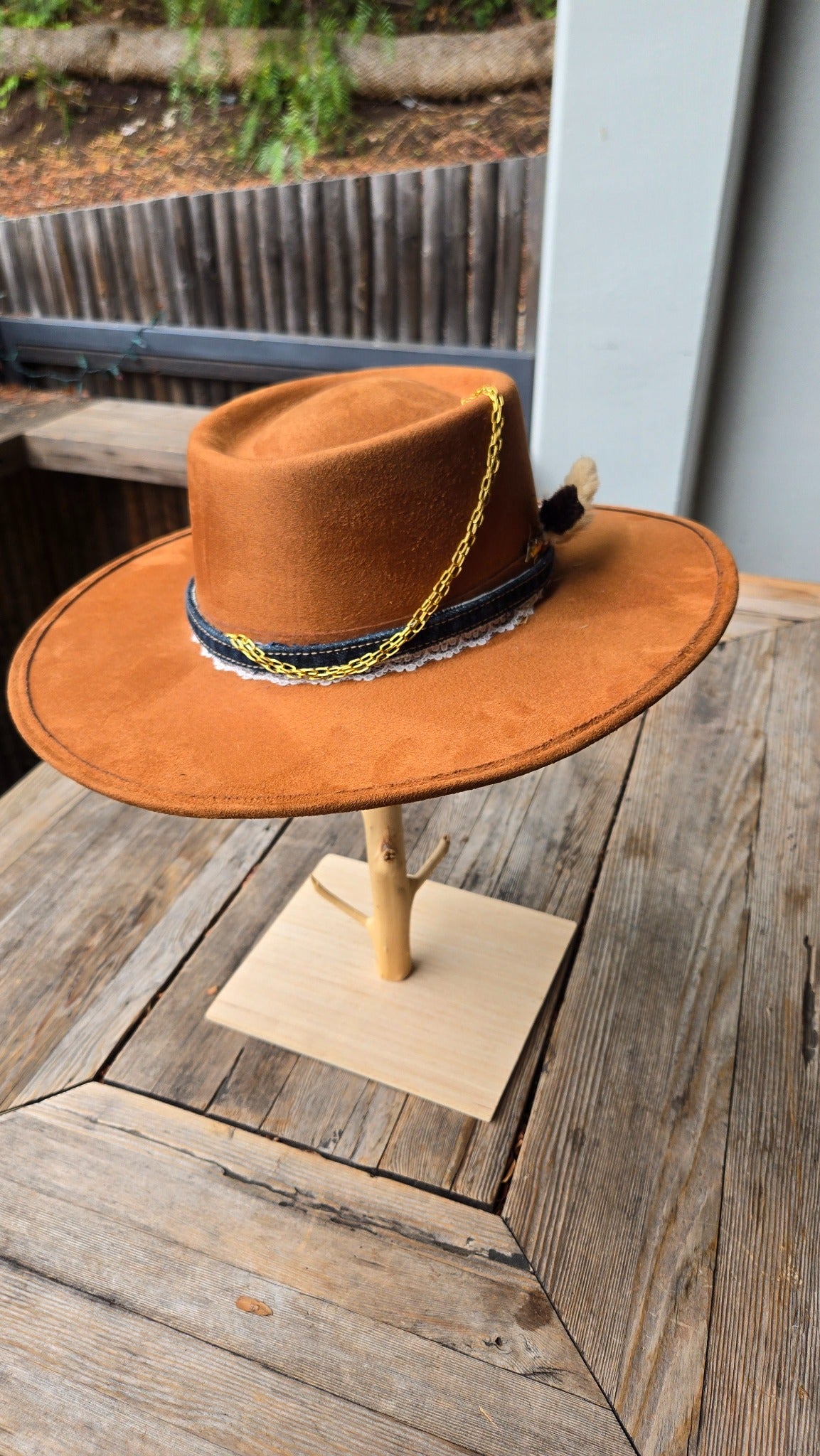Camel western cowboy hat with gold chain back view